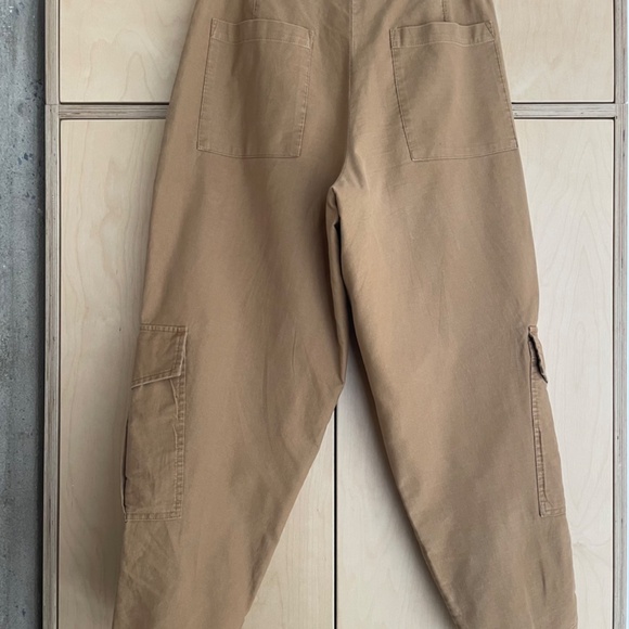 Maria Cher Co-ord Set in Khaki - Picture 5 of 16